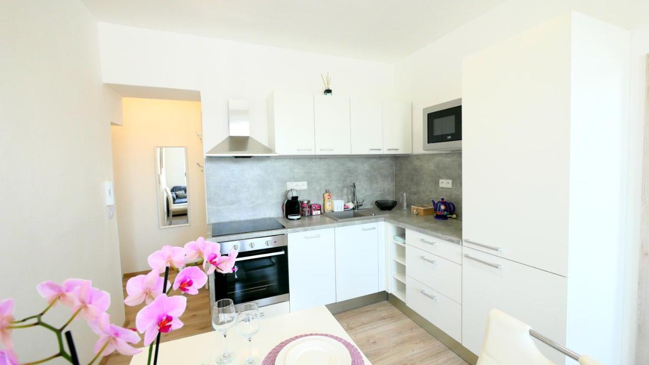 Apartman U Louckeho Klastera 2 Plus Kk Znojmo Ngoại thất bức ảnh