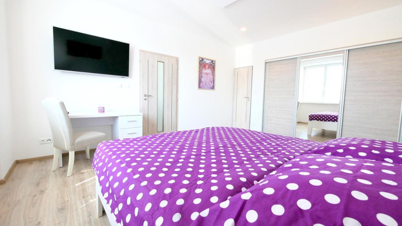 Apartman U Louckeho Klastera 2 Plus Kk Znojmo Ngoại thất bức ảnh