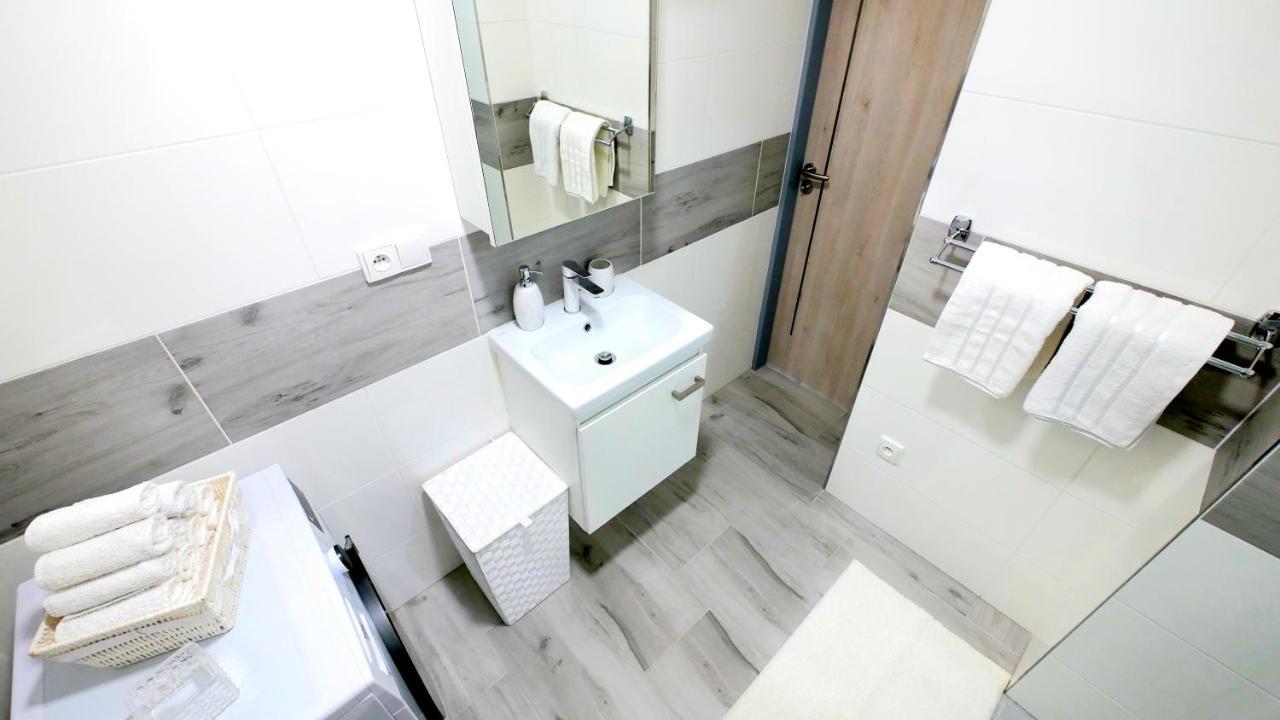 Apartman U Louckeho Klastera 2 Plus Kk Znojmo Ngoại thất bức ảnh